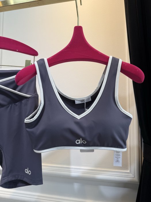 Костюм спортивний жіночий фото 2