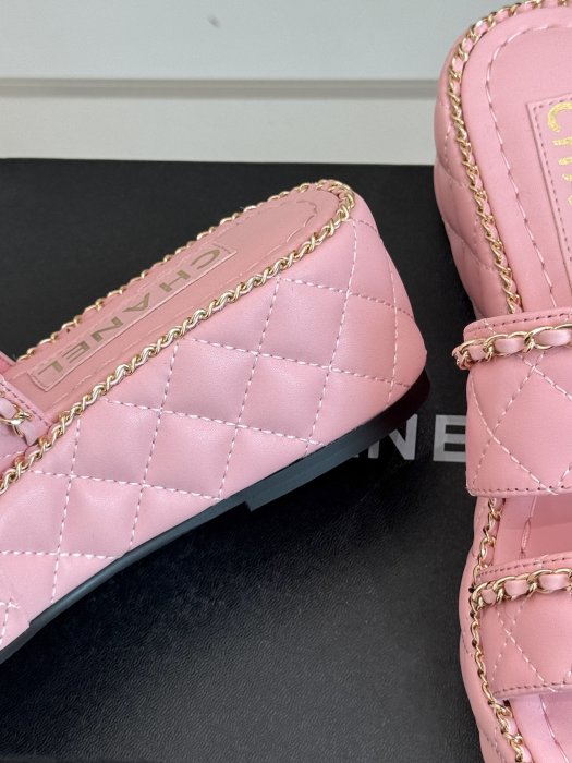 Шльопанці жіночі фото 6