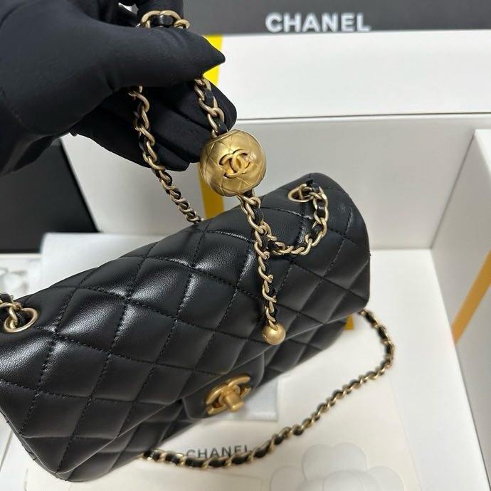 Сумка кожаная CHANEL Flap Bag AS1787 20 см фото 7