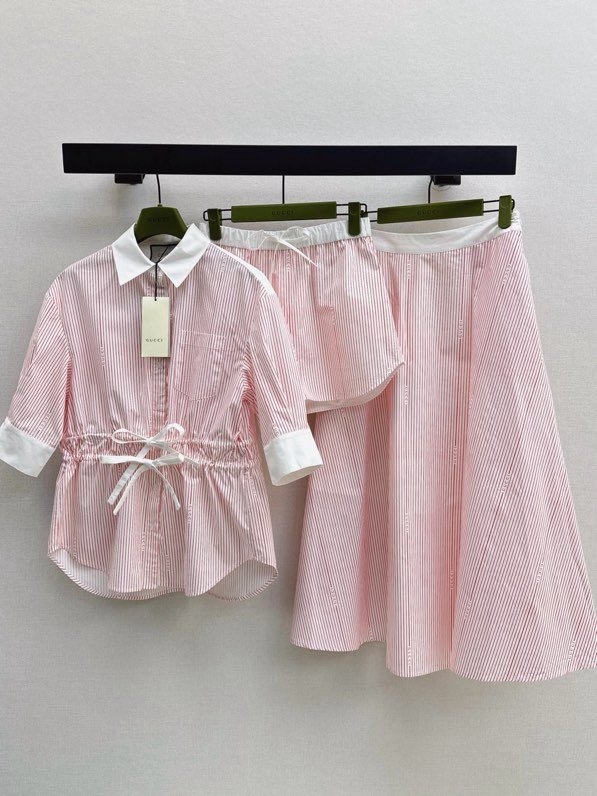 Костюм жіночий