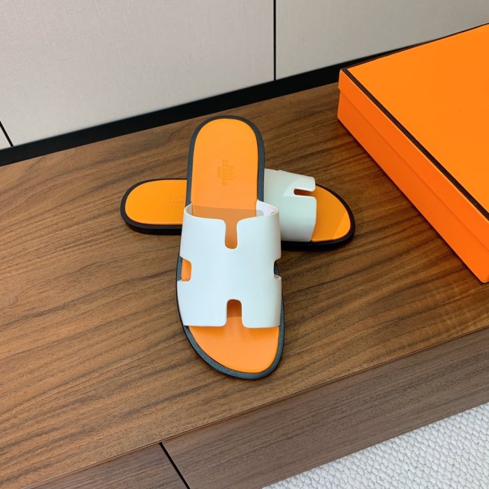 Шлепанцы женские фото 4