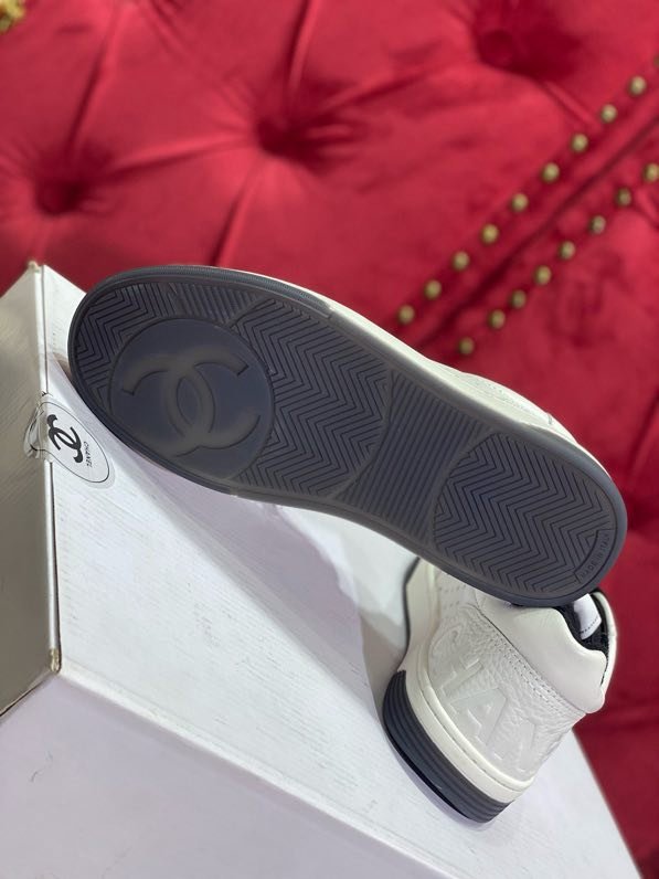 Кроссовки женские фото 3