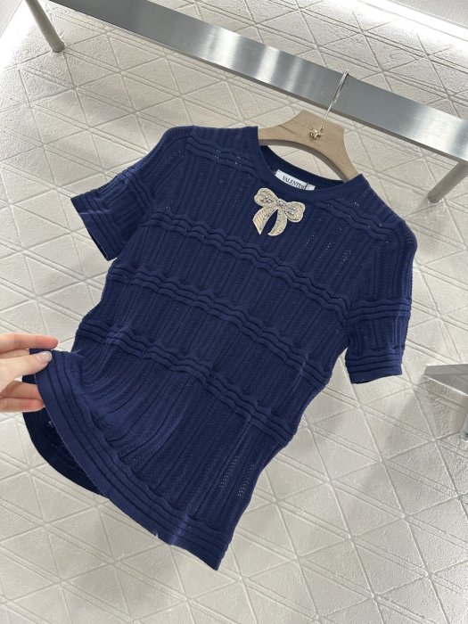 T-shirt women's фото 6