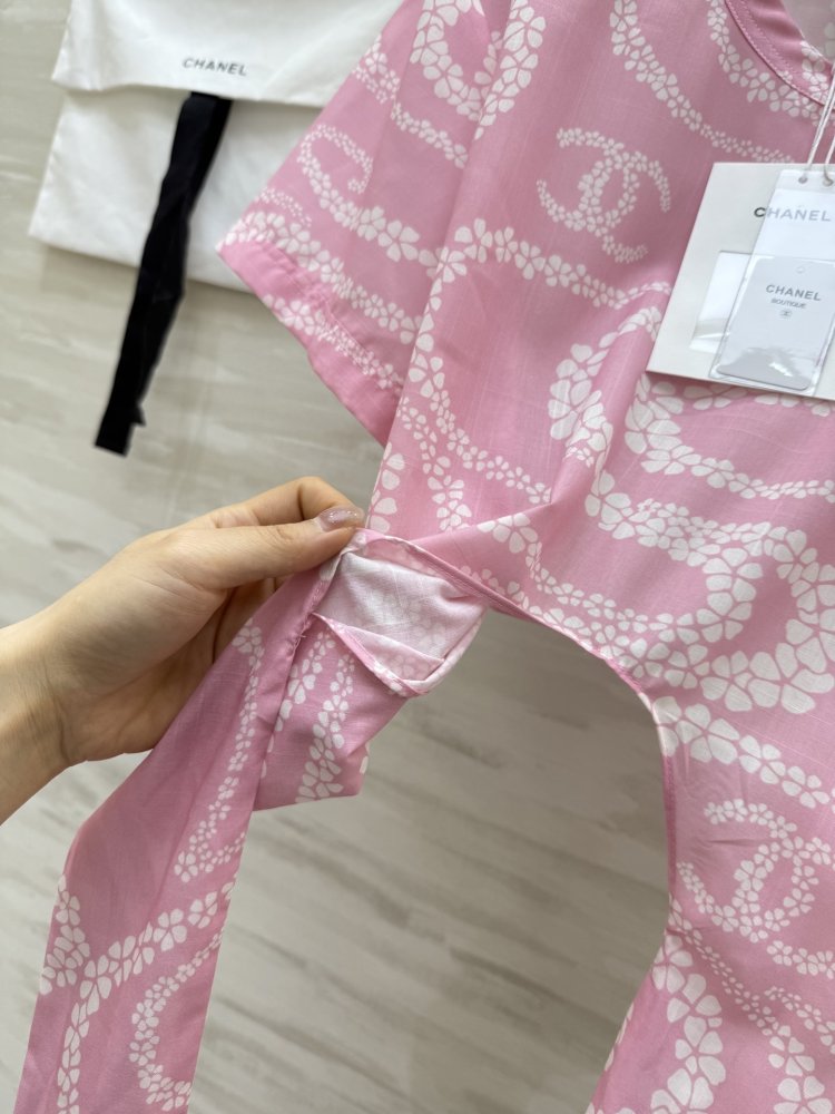 Футболка жіноча фото 6