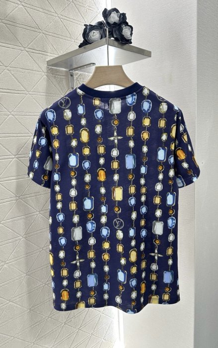 T-shirt women's фото 2