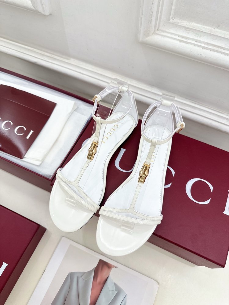 Босоножки фото 5