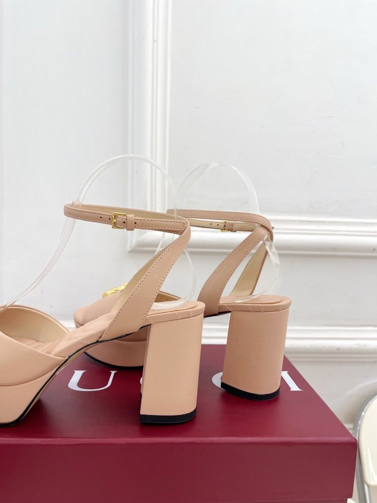 Босоножки фото 8