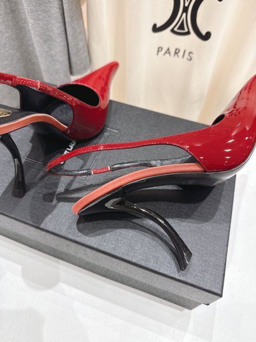 Босоножки фото 8