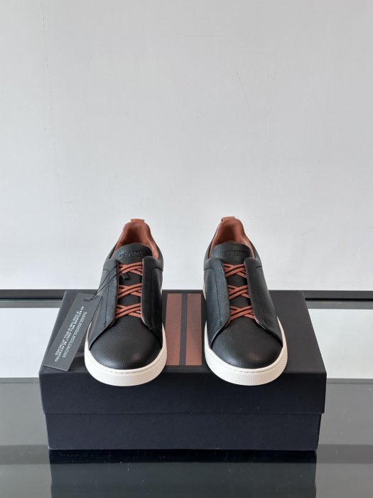 Кросівки чоловічі фото 2