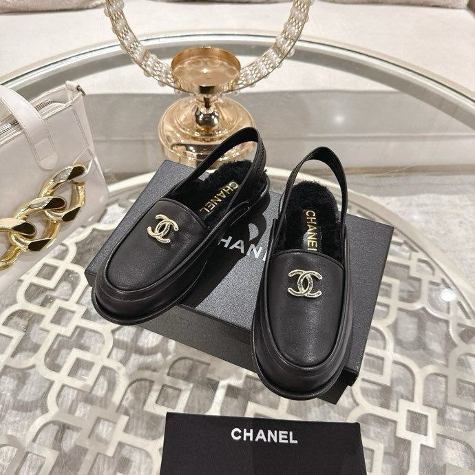 Лоферы женские