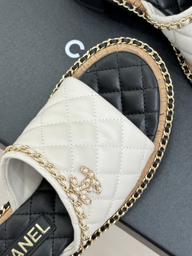 Шльопанці жіночі фото 7