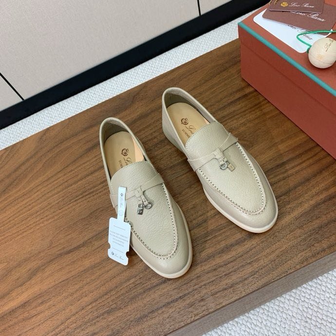 Лоферы женские фото 3