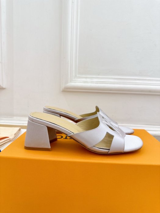 Босоножки фото 2