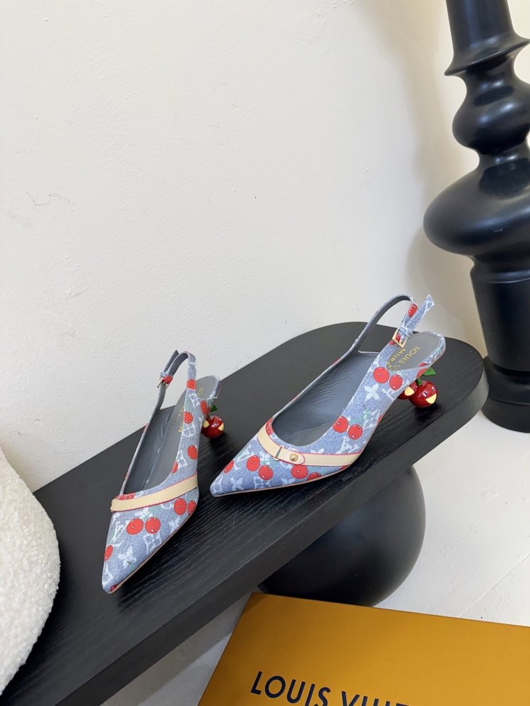 Босоніжки фото 3