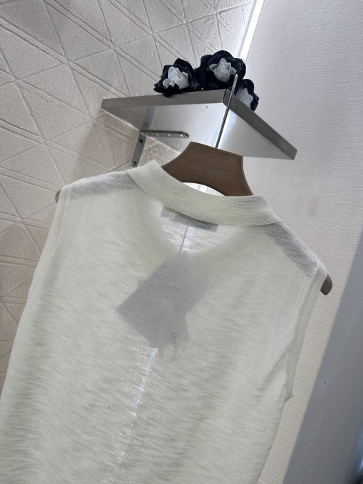 Футболка жіноча фото 4