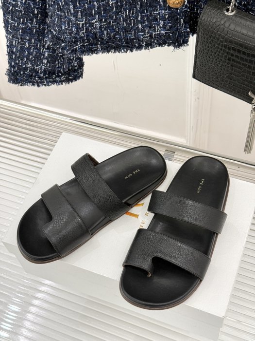 Шлепанцы фото 2