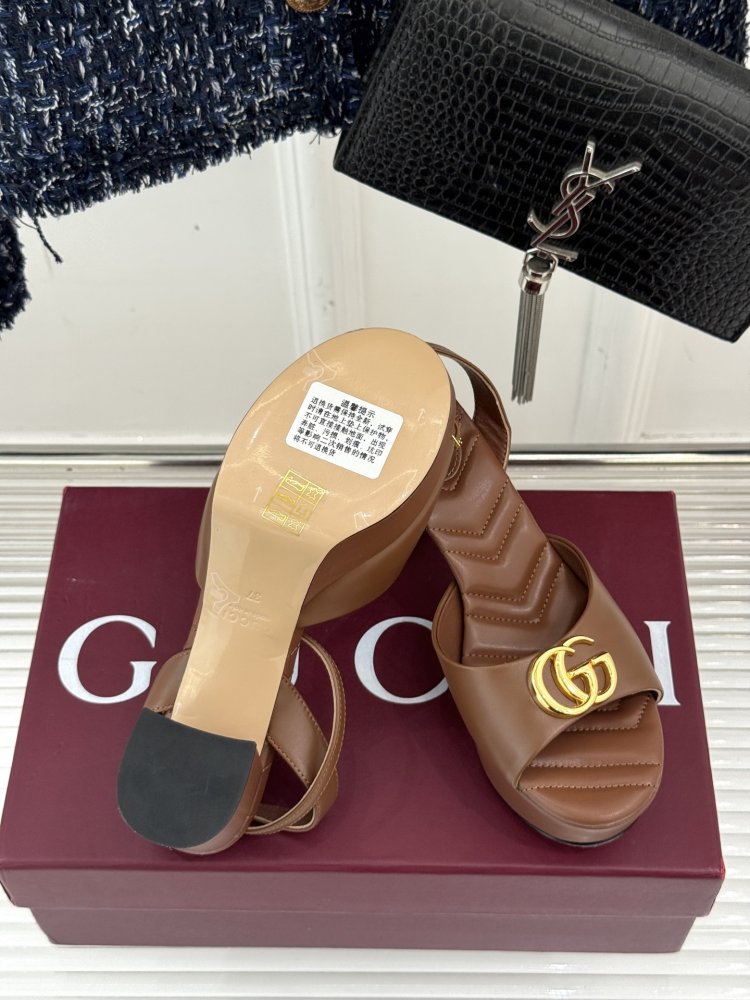 Босоножки фото 9