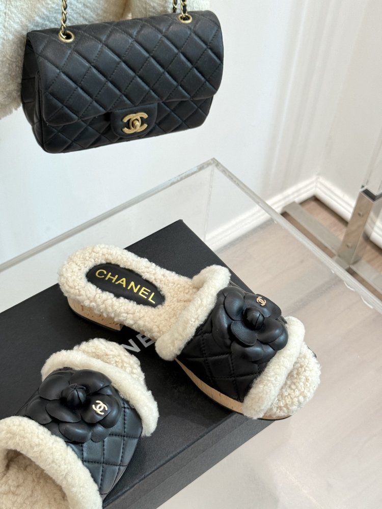 Шлепанцы женские фото 5