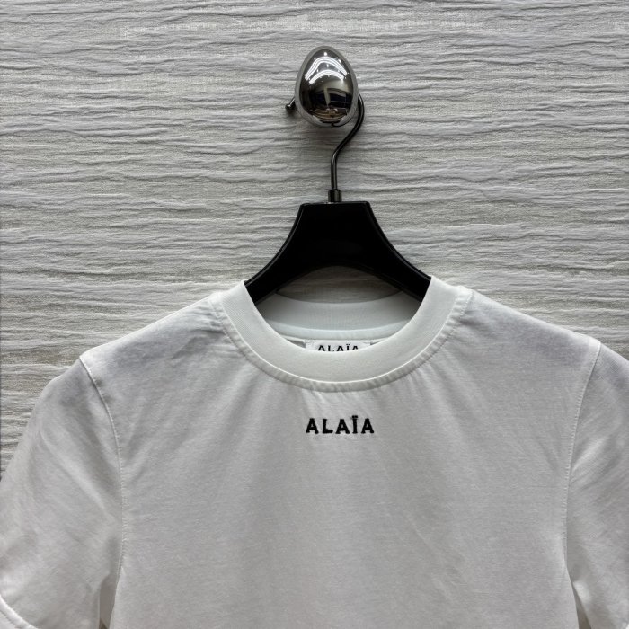 T-shirt women's фото 2