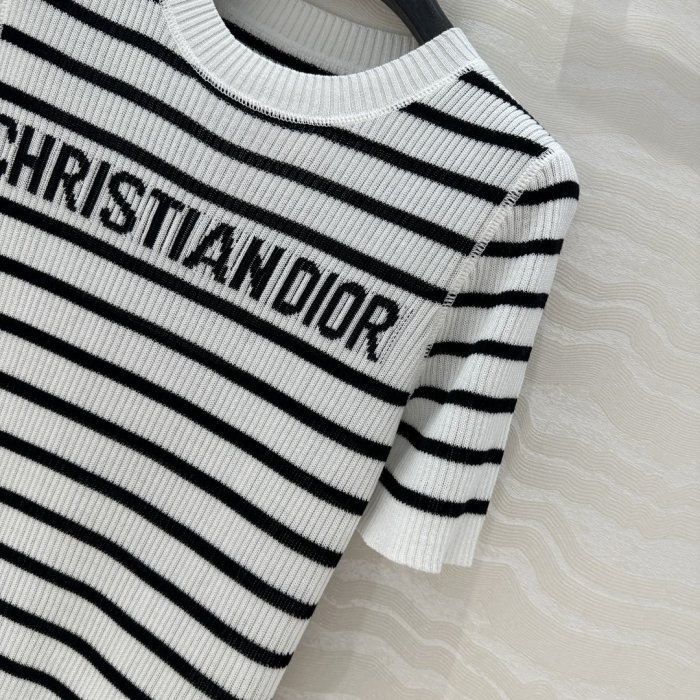 Футболка женская фото 3