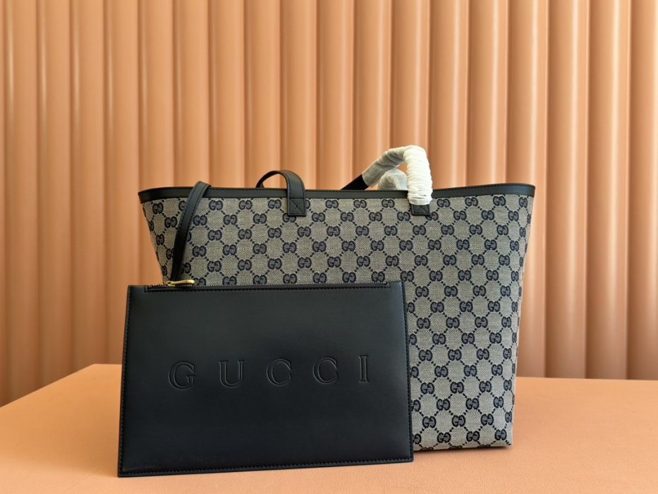 A bag women's Gucci Lido 30 cm