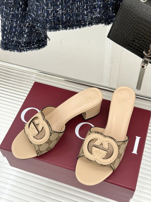 Босоніжки фото 2