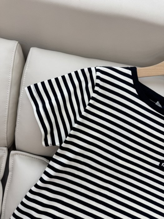 T-shirt women's фото 6