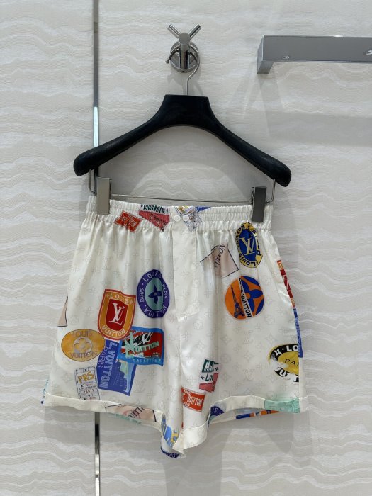 Шорты женские