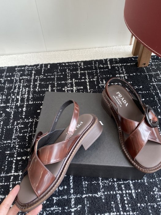 Сандалии женские фото 7