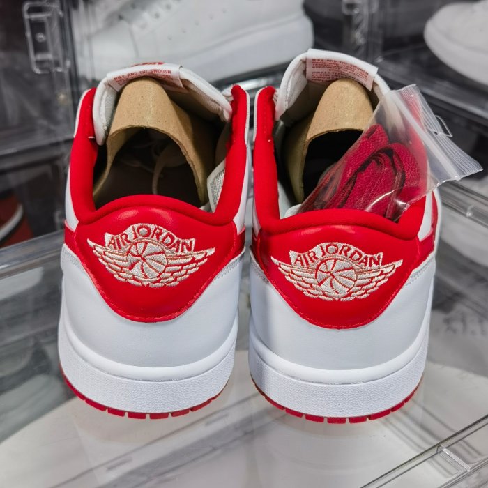 Sneakers Air Jordan1 Low OG Swoosh фото 5