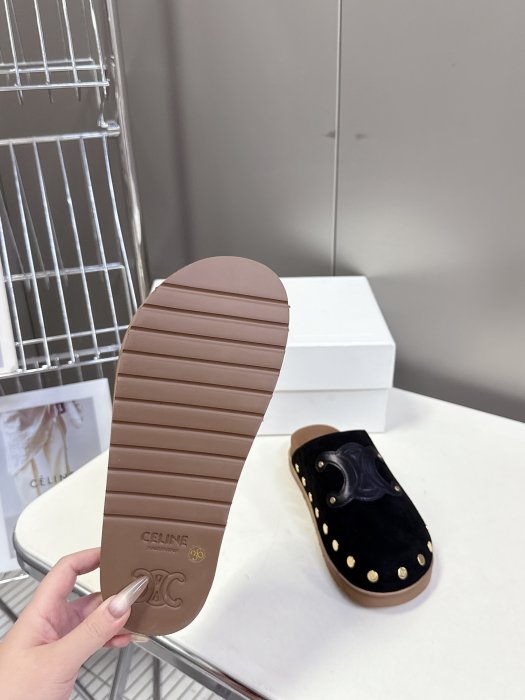 Шлепанцы женские фото 9