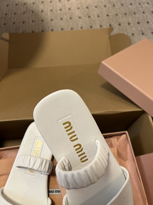 Босоножки фото 5