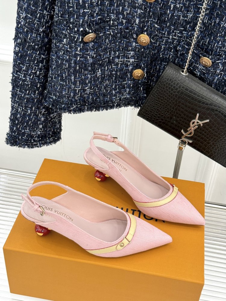 Босоножки фото 3