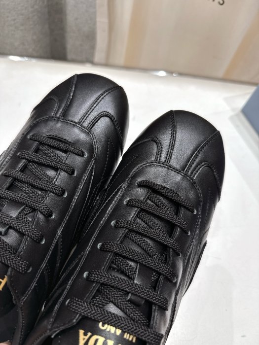 Кроссовки фото 7