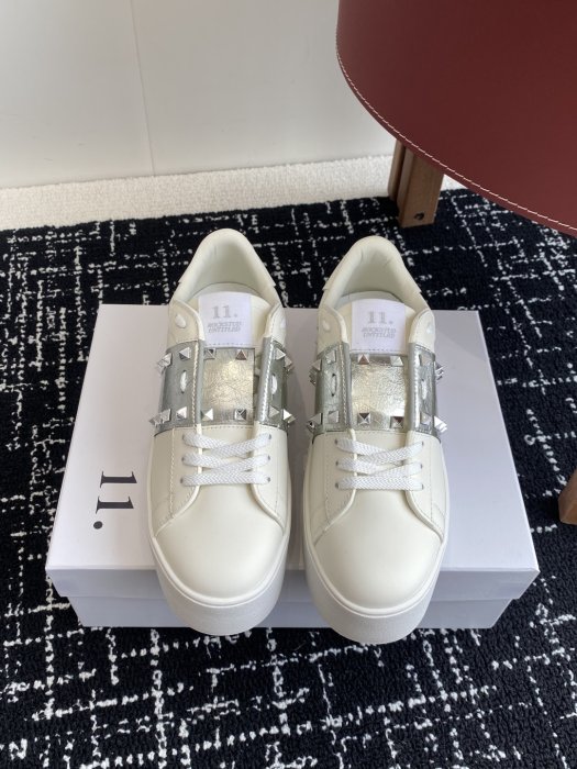 Кроссовки женские фото 2