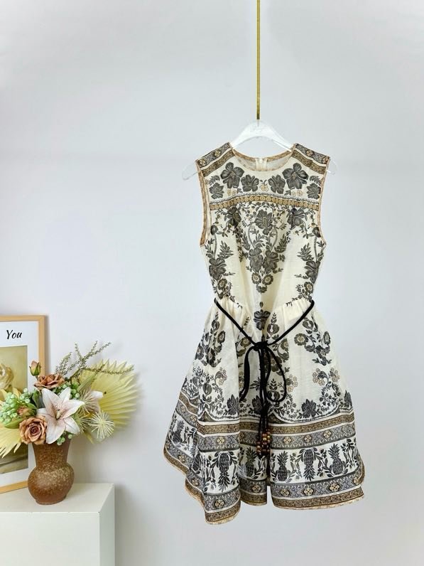 Плаття, Сукня з серії ILLUMINATION