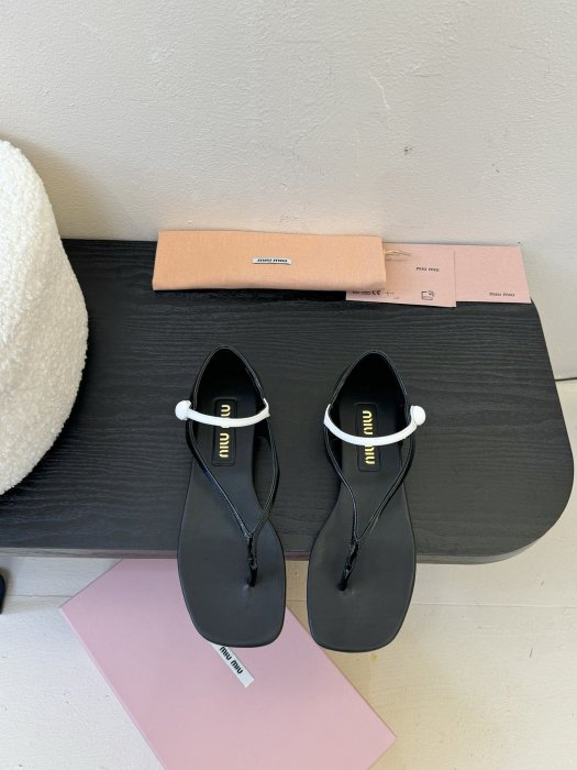 Сандалии женские