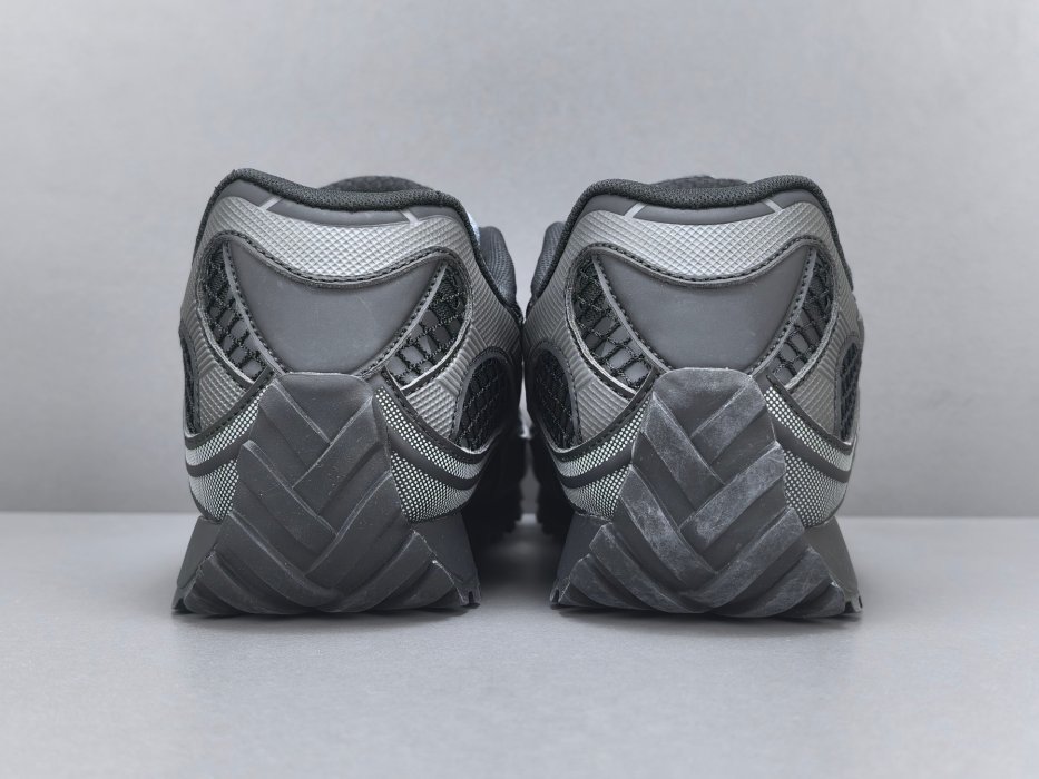 Кроссовки Bottega Veneta Orbit фото 3