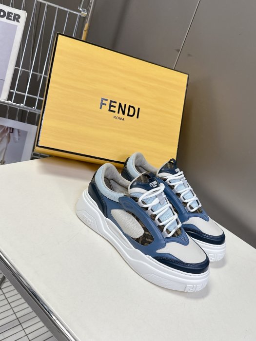 Кроссовки фото 3