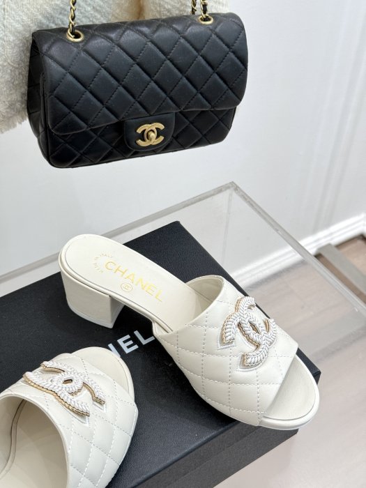 Босоножки фото 5