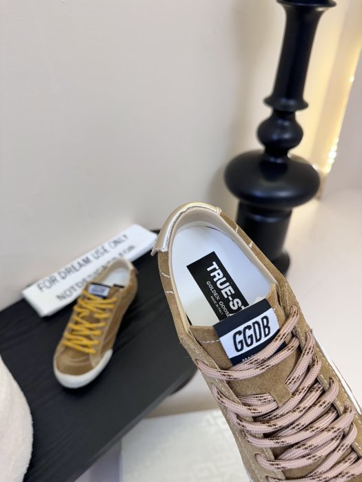 Кроссовки Golden Goose фото 8