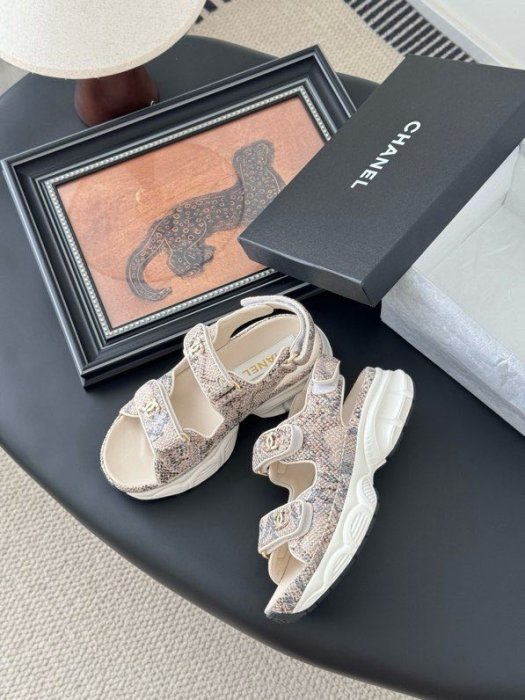 Сандалии женские фото 5