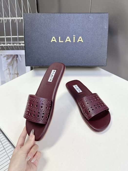 Шлепанцы женские фото 4