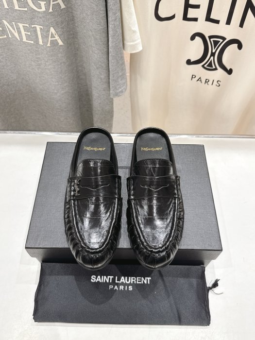 Мокасины кожаные женские