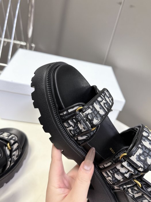 Sandals women's фото 7