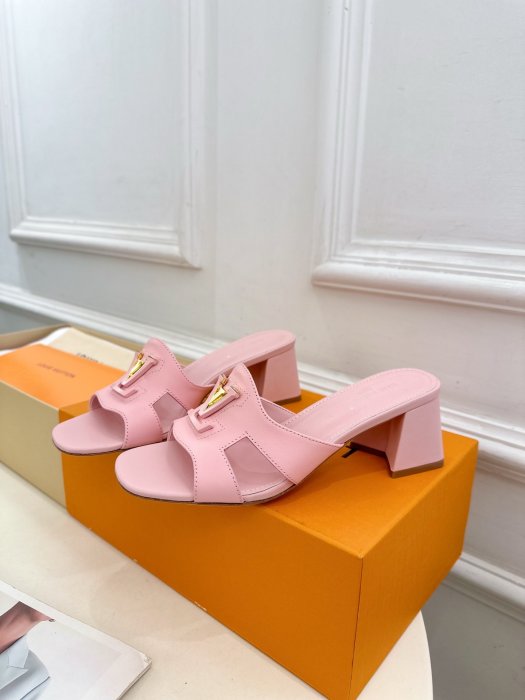 Босоножки фото 5