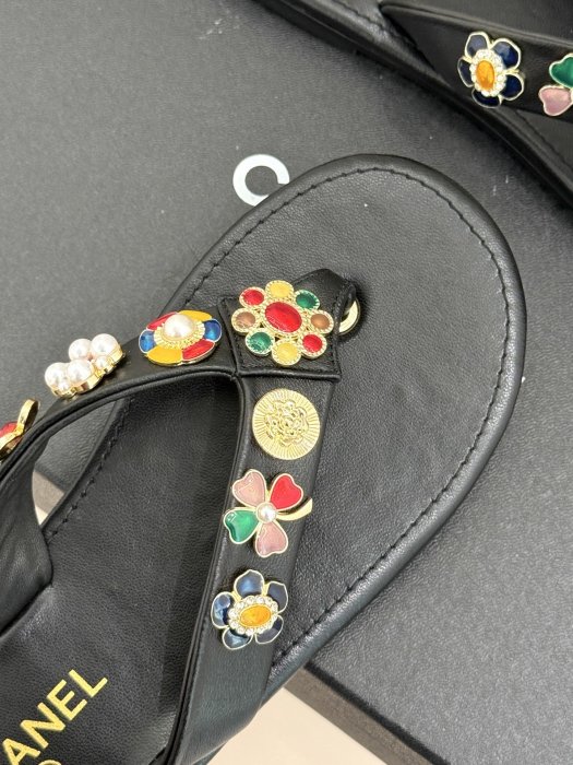 Шлепанцы фото 7