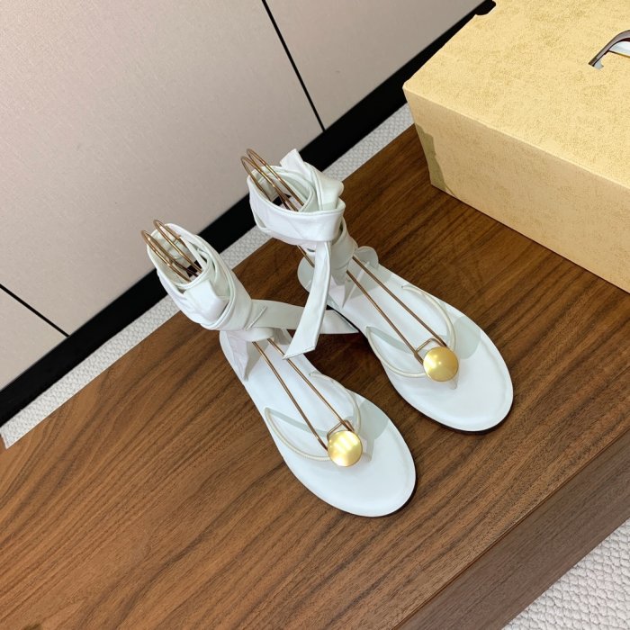 Босоножки фото 2