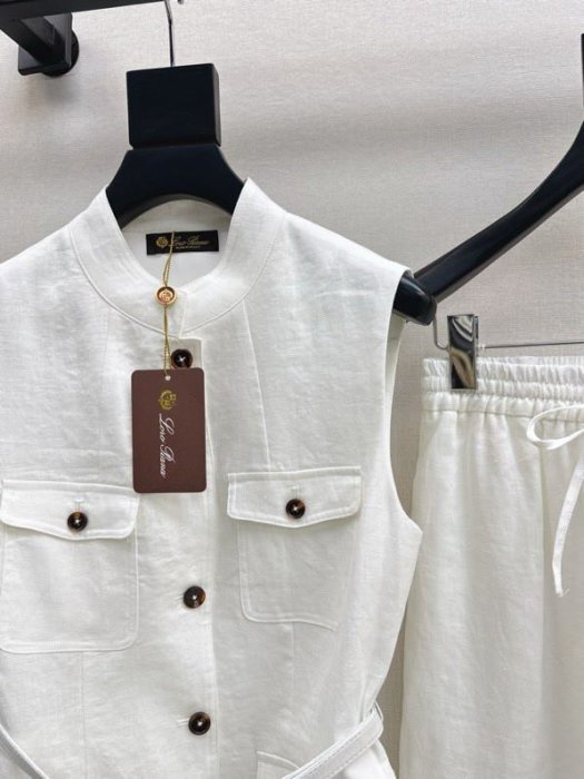 Костюм женский фото 2