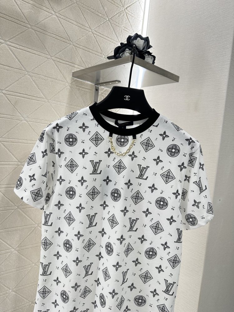 Футболка жіноча фото 7